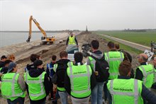 Pb. 61 Studenten zien dijkversterking