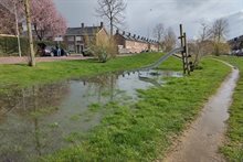 20260430 Volgelopen openbare wadi met speeltuin (Malou)