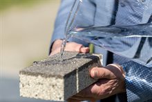 Foto 6 verkleind - Waterdoorlatende tegel ZOAK -Robèrt Kroonen