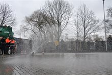 Test werking waterpasserende verharding met simulatie extreme bui